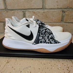 Nike Kyrie 1 Low